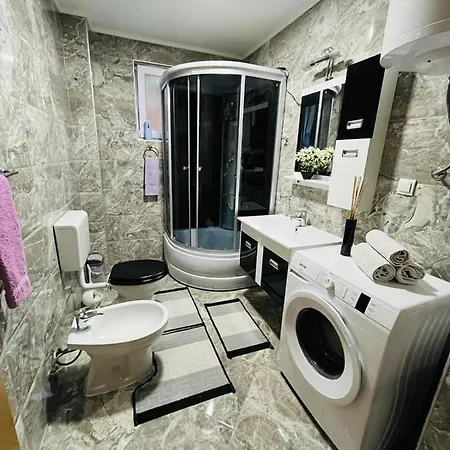 Summer House Lejhana Semesterbostad Bihać